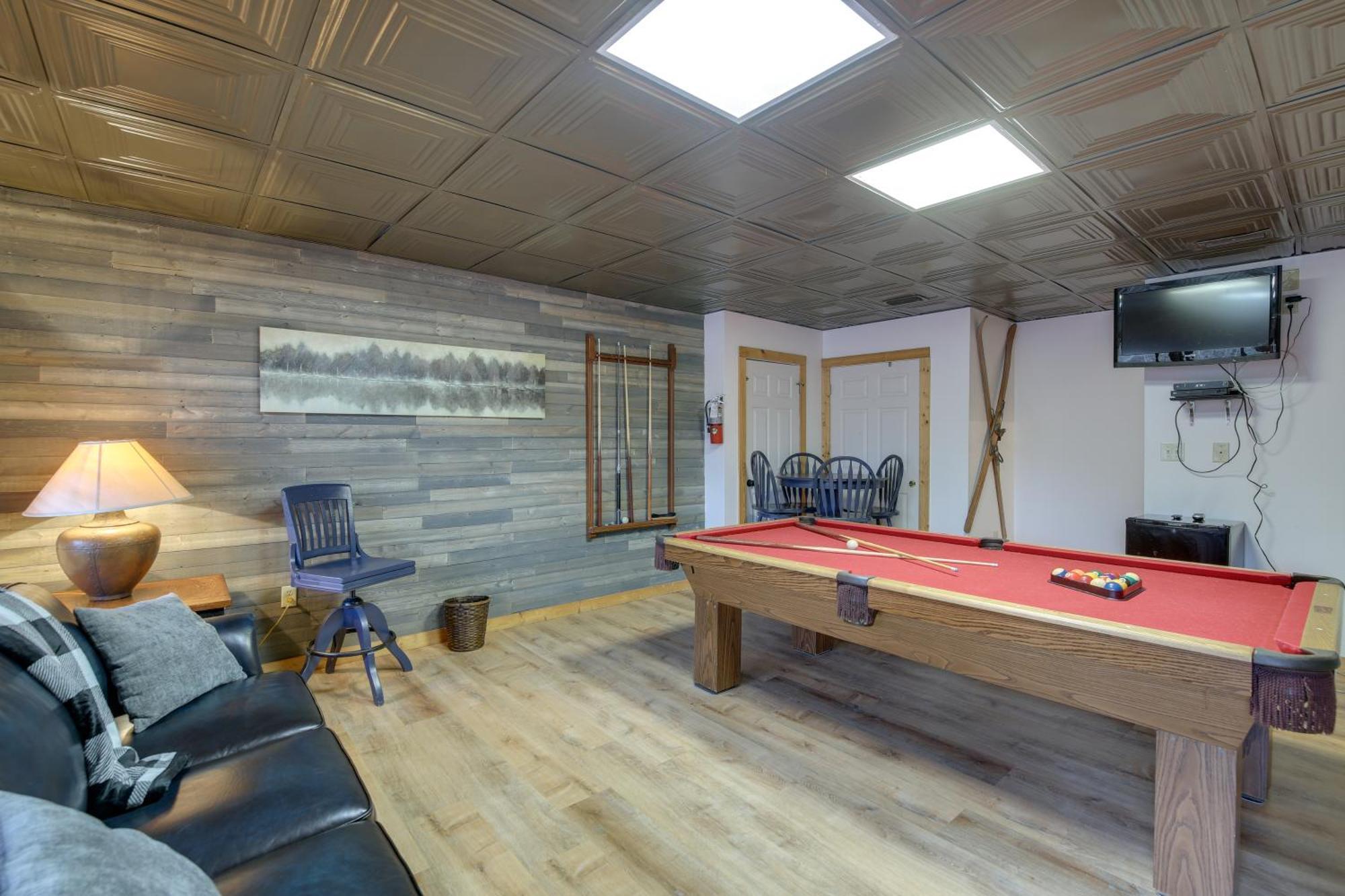 Pet-Friendly Gatlinburg Retreat With Hot Tub! Villa Exterior photo