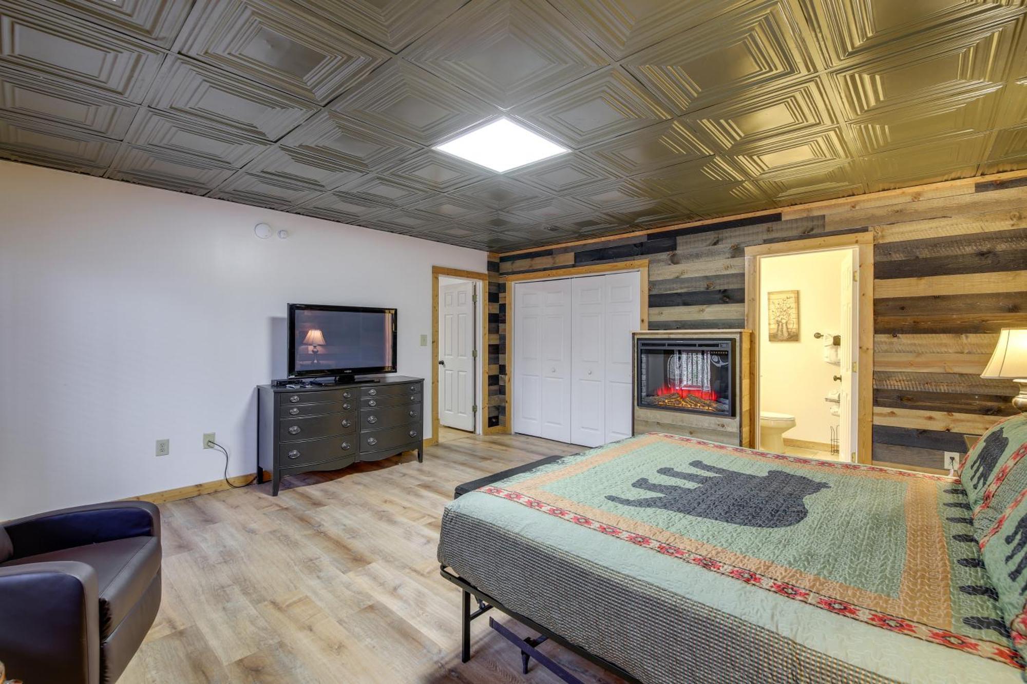 Pet-Friendly Gatlinburg Retreat With Hot Tub! Villa Exterior photo
